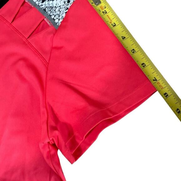 Tail Golf Top Women's V-neck S/S Red Animal Print L Athleisure Athletic - Picture 9 of 10